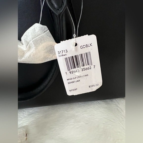 Coach - Picture 5 of 7